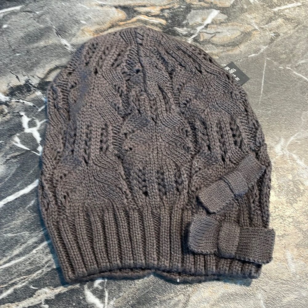 Gray Chuns Knit Beanie with Bow Detailing